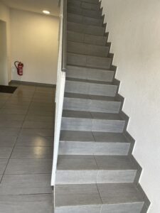 Professionelle Bodenreinigung Mit GMS Glanz Meiste